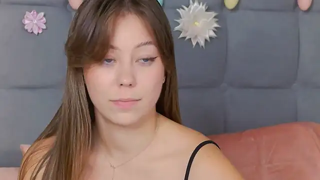 TheEmma online show from April 17, 2026, 10:45 pm