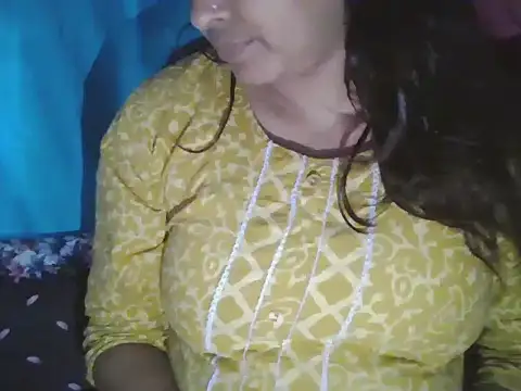 Snapshot of Hot-shanvi chatting on June 1, 2026, 11:32 am Hot-shanvi online show from June 1, 2026, 11:32 am