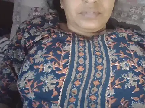 Snapshot of Hot-shanvi chatting on April 28, 2026, 1:59 am Hot-shanvi online show from April 28, 2026, 1:59 am