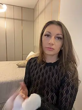 claraxjoyy online show from September 12, 2025, 4:34 am