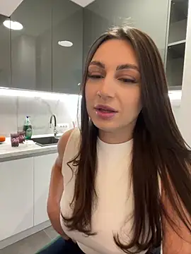 claraxjoyy online show from March 13, 2025, 4:49 am