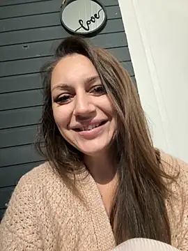 claraxjoyy online show from October 1, 2025, 4:06 am