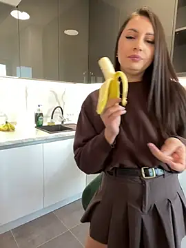 claraxjoyy online show from March 6, 2025, 7:47 am