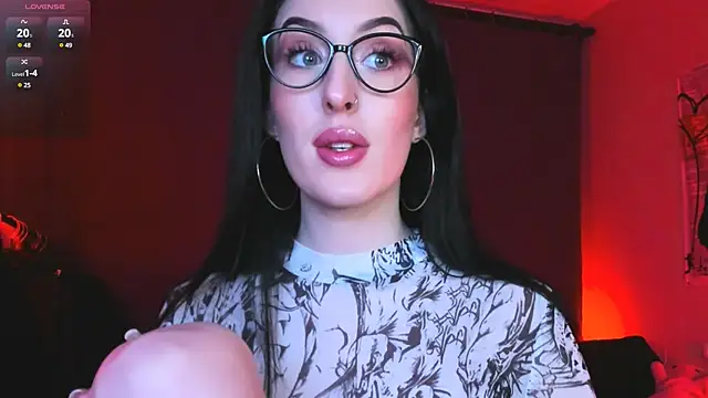 Miss Alice   online show from March 9, 2025, 10:30 pm