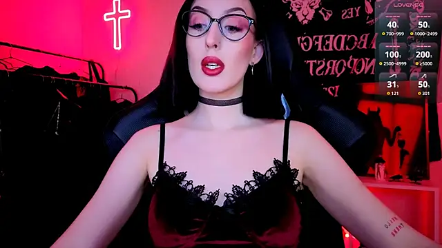 Miss Alice   online show from April 14, 2026, 2:05 am