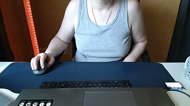 Sweet Phoenix online show from May 19, 2026, 10:11 am