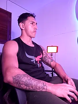 Snapshot of Joylopez_fit chatting on November 22, 2025, 1:32 pm Joylopez fit online show from November 22, 2025, 1:32 pm