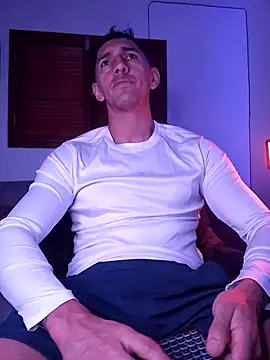 Snapshot of Joylopez_fit chatting on November 16, 2025, 2:22 pm Joylopez fit online show from November 16, 2025, 2:22 pm