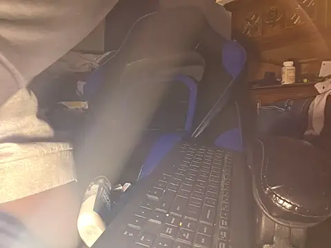 dominatingblacklove online show from April 8, 2026, 11:01 am