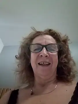 Snapshot of milchanel chatting on February 6, 2025, 5:35 am milchanel online show from February 6, 2025, 5:35 am