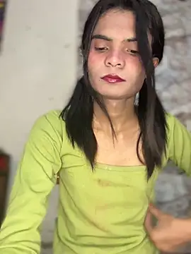 Snapshot of Enna_Zarza_ chatting on April 9, 2026, 6:52 am Enna Zarza online show from April 9, 2026, 6:52 am
