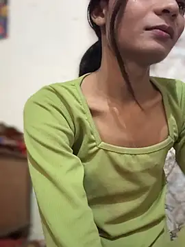 Snapshot of Enna_Zarza_ chatting on May 9, 2026, 6:28 am Enna Zarza online show from May 9, 2026, 6:28 am