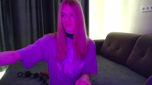 Snapshot of blaire__18 chatting on March 6, 2025, 6:41 am blaire  18 online show from March 6, 2025, 6:41 am