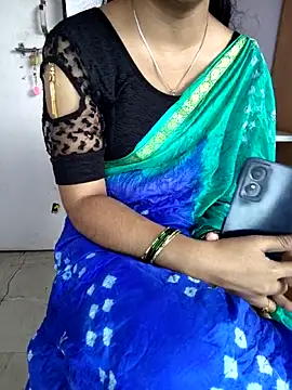 Snapshot of lovelygirl4567 chatting on February 5, 2026, 5:36 am lovelygirl4567 online show from February 5, 2026, 5:36 am