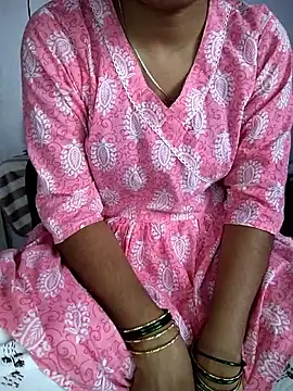 Snapshot of lovelygirl4567 chatting on February 2, 2026, 5:39 am lovelygirl4567 online show from February 2, 2026, 5:39 am