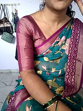 Snapshot of lovelygirl4567 chatting on December 23, 2025, 6:02 am lovelygirl4567 online show from December 23, 2025, 6:02 am