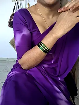 Snapshot of lovelygirl4567 chatting on December 22, 2025, 5:51 am lovelygirl4567 online show from December 22, 2025, 5:51 am