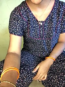 Snapshot of lovelygirl4567 chatting on October 16, 2025, 5:16 am lovelygirl4567 online show from October 16, 2025, 5:16 am