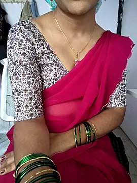 Snapshot of lovelygirl4567 chatting on December 5, 2025, 6:45 am lovelygirl4567 online show from December 5, 2025, 6:45 am