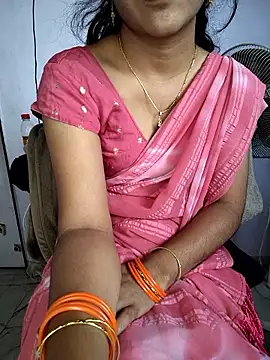 Snapshot of lovelygirl4567 chatting on November 11, 2025, 4:18 am lovelygirl4567 online show from November 11, 2025, 4:18 am