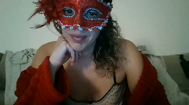 Snapshot of couple-tuga chatting on December 30, 2024, 12:22 am couple-tuga online show from December 30, 2024, 12:22 am