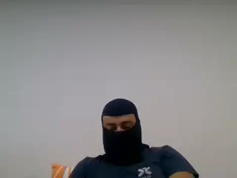 couple-tuga online show from November 8, 2025, 5:05 pm