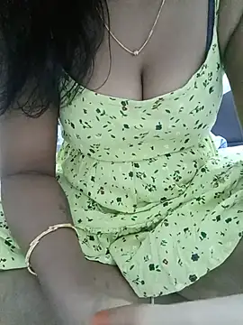 Snapshot of Tamil_Vishalini chatting on June 17, 2026, 10:36 am Tamil Vishalini online show from June 17, 2026, 10:36 am