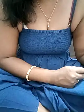 Snapshot of Tamil_Vishalini chatting on January 16, 2026, 5:28 pm Tamil Vishalini online show from January 16, 2026, 5:28 pm