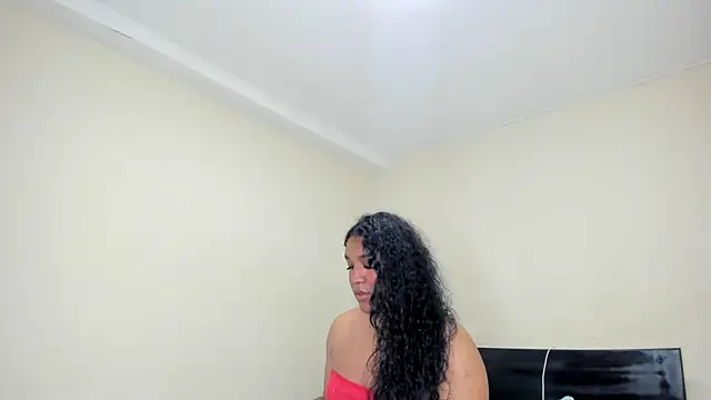 Snapshot of madisonbrunette chatting on March 19, 2025, 6:35 am madisonbrunette online show from March 19, 2025, 6:35 am