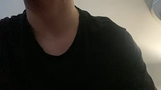 Snapshot of TylerXAnthony chatting on October 31, 2025, 12:13 pm TylerXAnthony online show from October 31, 2025, 12:13 pm