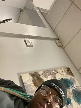 DamnBubbles online show from January 19, 2025, 12:17 am