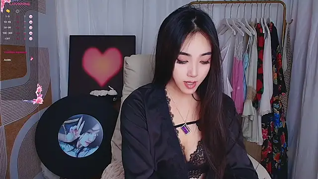 Snapshot of xiaotiantian-76 chatting on November 20, 2025, 4:13 am xiaotiantian-76 online show from November 20, 2025, 4:13 am