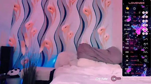 Snapshot of roxyyyrose chatting on January 5, 2025, 9:03 pm roxyyyrose online show from January 5, 2025, 9:03 pm