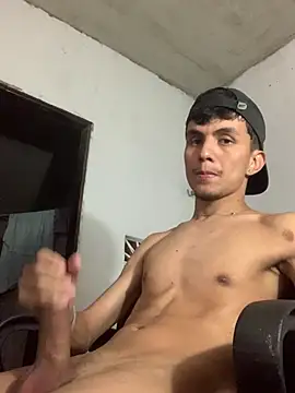 Snapshot of gabrielzinnnn085 chatting on July 24, 2026, 10:28 pm gabrielzinnnn085 online show from July 24, 2026, 10:28 pm
