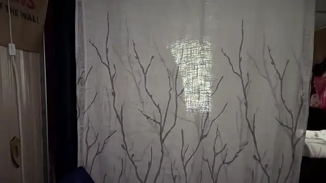 mamifresita online show from November 16, 2025, 7:18 pm