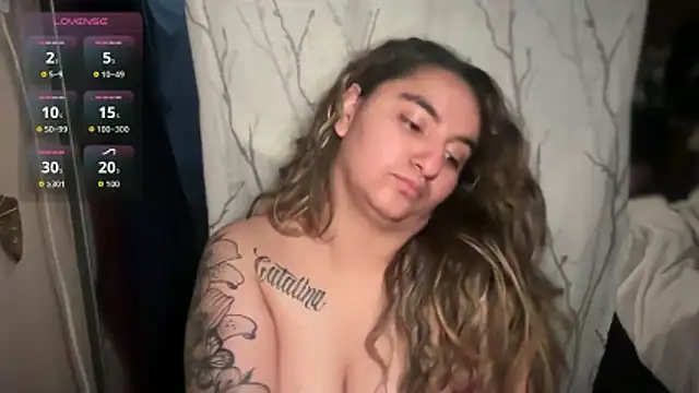 mamifresita online show from December 5, 2025, 4:11 am