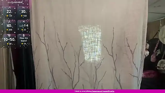 mamifresita online show from February 18, 2026, 9:11 pm