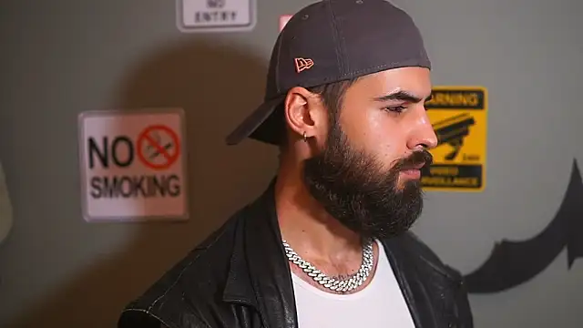 HairyRobxxx online show from November 26, 2025, 9:15 pm