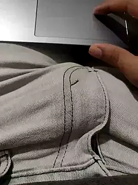 Snapshot of dreamers_dick chatting on January 1, 2025, 2:42 pm dreamers dick online show from January 1, 2025, 2:42 pm