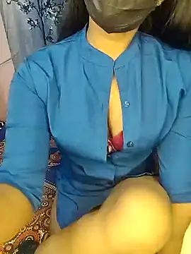 Snapshot of Hot__sallie chatting on January 27, 2025, 6:31 pm Hot sallie online show from January 27, 2025, 6:31 pm