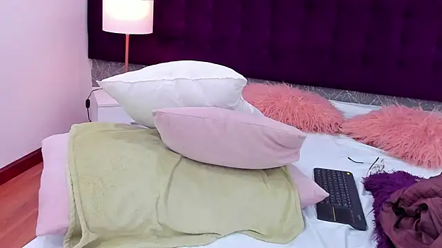 LiaCathaleya online show from March 21, 2025, 6:51 pm