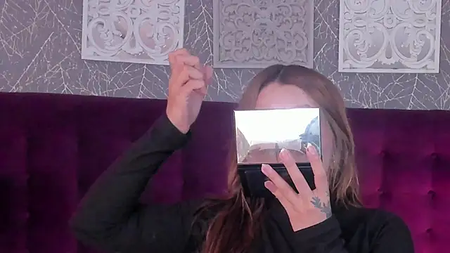 LiaCathaleya online show from April 14, 2026, 8:25 pm