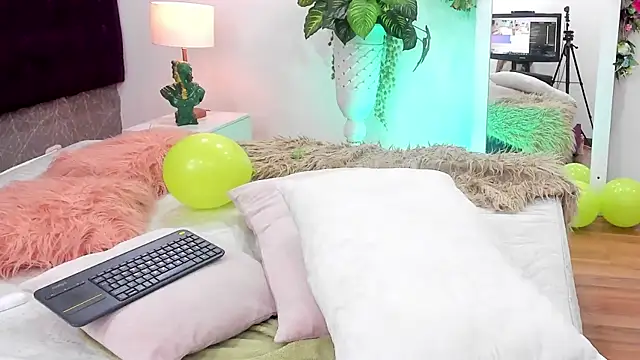 LiaCathaleya online show from March 17, 2025, 11:13 pm