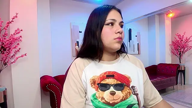 Katiie amber online show from January 7, 2025, 7:17 pm