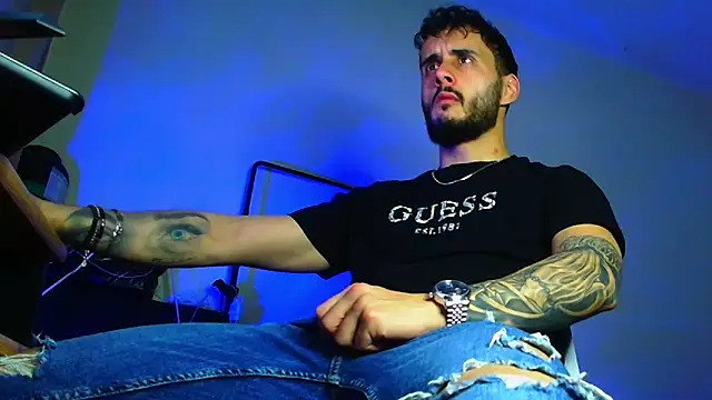 XanderCage99 online show from April 8, 2026, 10:00 pm