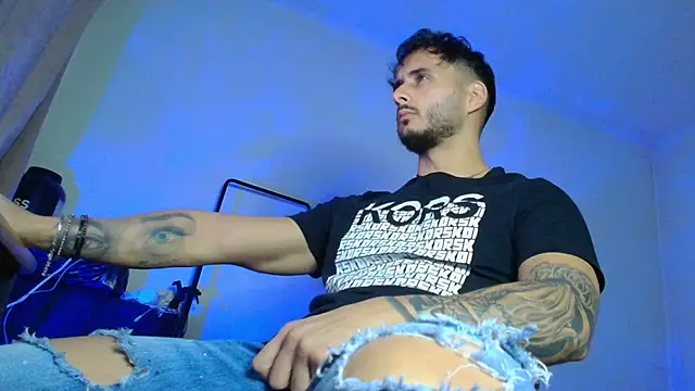 XanderCage99 online show from November 25, 2025, 8:42 pm