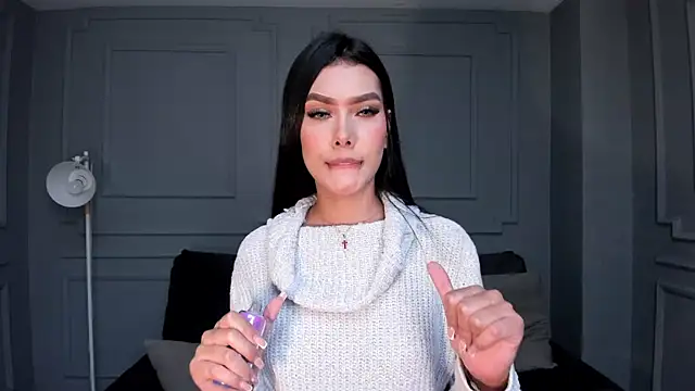 NiaSalvatore online show from March 10, 2025, 7:29 pm