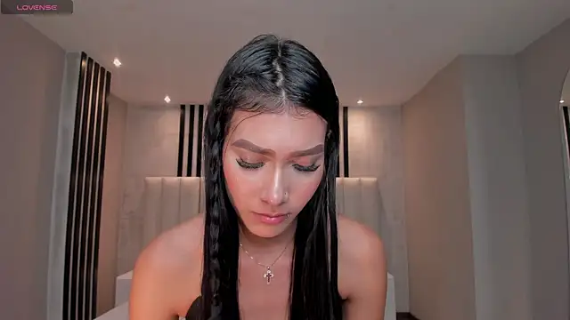 NiaSalvatore online show from March 16, 2025, 1:49 am