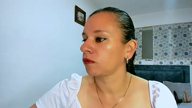 Snapshot of sofi_saliva2511 chatting on September 14, 2025, 5:24 pm sofi saliva2511 online show from September 14, 2025, 5:24 pm