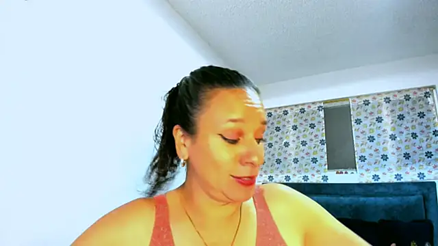Snapshot of sofi_saliva2511 chatting on October 7, 2025, 7:37 pm sofi saliva2511 online show from October 7, 2025, 7:37 pm
